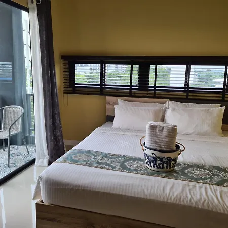The Lantern Suites Ban Song Hong 外观 照片