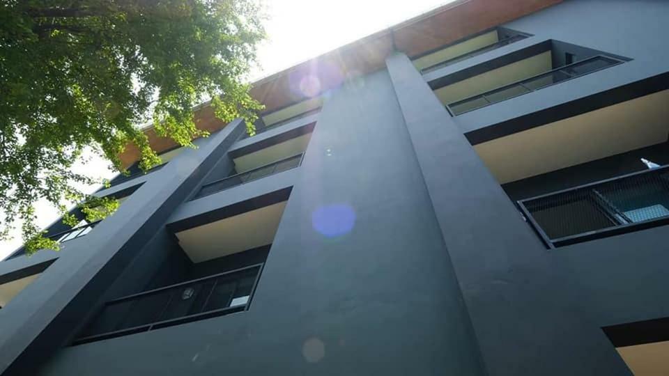 The Lantern Apartment *